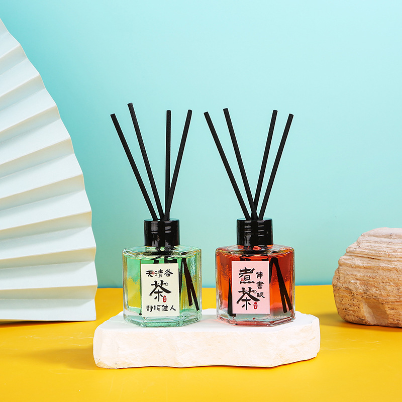 น้ำมันหอมระเหยแบบก้านไม้หอม กล - Home Fragrance Reeds บทวิจารณ์และราคา