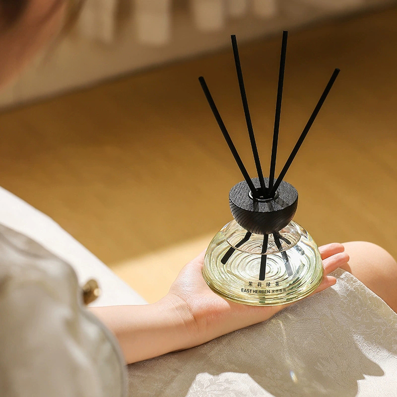ขวดรีดดิฟฟิวเซอร์ขนาด 200 มล.  - Home Fragrance Reeds บทวิจารณ์และราคา